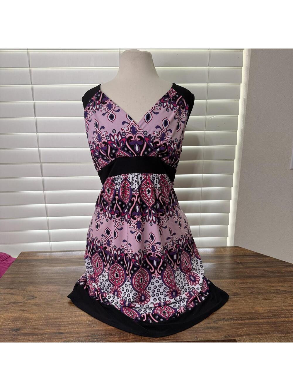 New Directions Sleeveless Patterned Dress Size Large